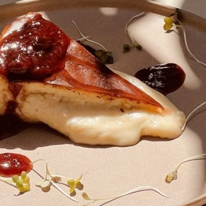 Torta de queso azul y chocolate blanco
