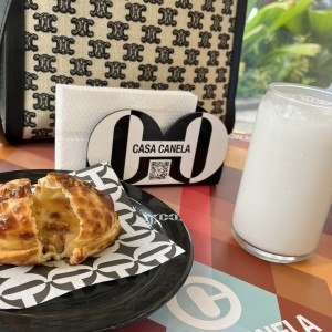 Enpanada argentina gaucha limonada al coco