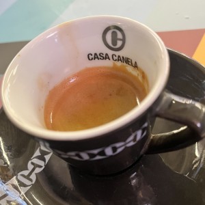 Espresso bueno pero caro . Mas que en europa . 