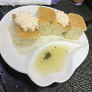 Bocados de fugazza por la casa
