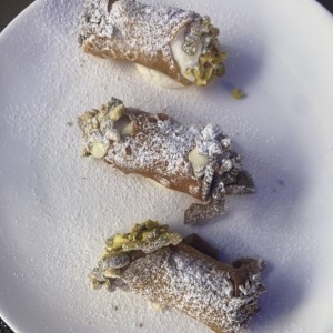 Trio de canoli