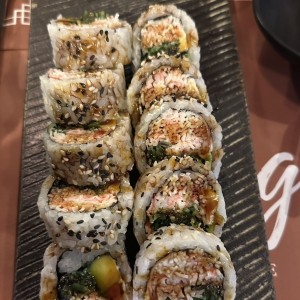 Akira roll