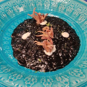 Risotto de calamares en su tinta