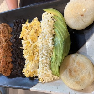 Desayuno Criollo