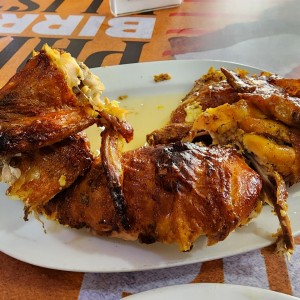 Pollo en brasa