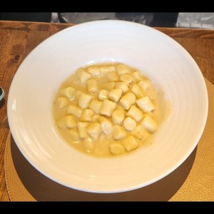 Gnoccis cacio e pepe
