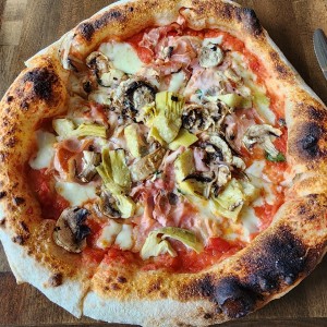 Pizza capricciosa
