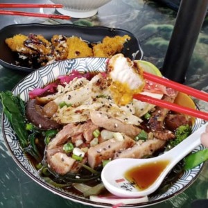 Ramen pollo y cerdo 