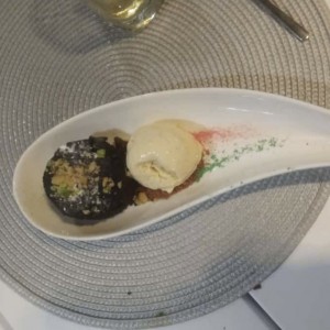 Milhojas de pulpo y helado intenso de flores de lavanda, EXCELENTE!!