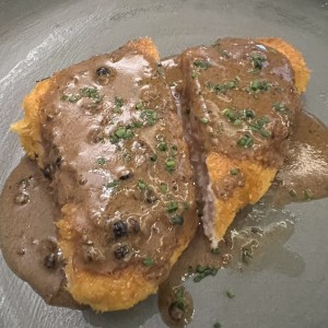 Pes espada en salsa de pimienta