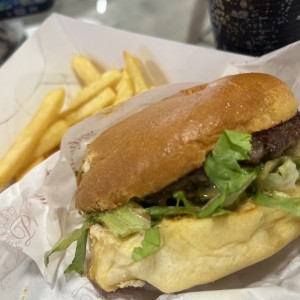 Eifeel BURGER, muy buena!!