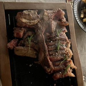 Bistecca de angus madurado 750 Gr.