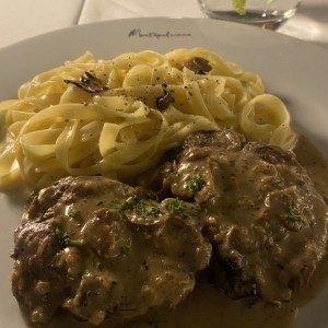 Filetto ai fungi con tagliatelle al tartufo