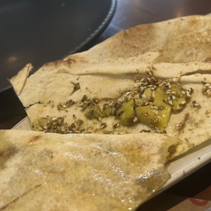 Pan árabe con aceite de oliva 