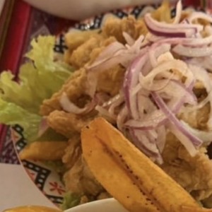 Platos Fuertes - Chicharrón de Pescado