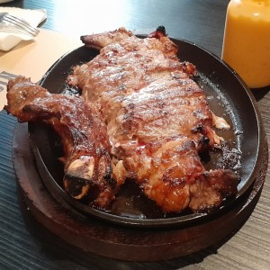 Ribeye con hueso Cowboy