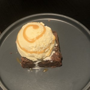 Brownie con Helado
