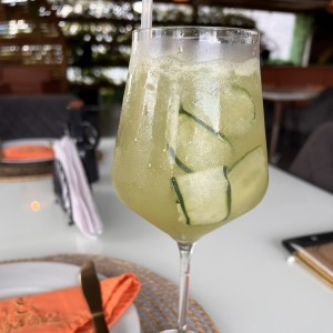Coctel con pepino