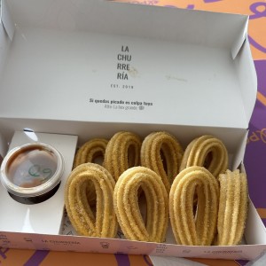 Mini box con dulce de leche y azucan con canela