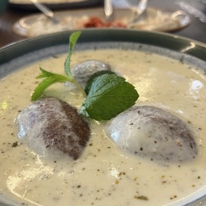 Sopa kibbe labnie