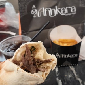 Combo Shawarma, muy bueno.