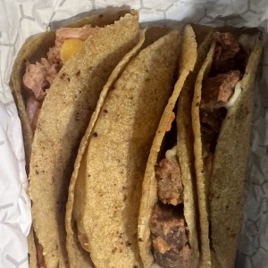 Tacos Carne y Pollo