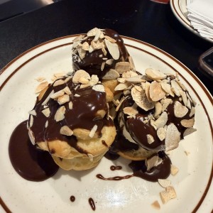 Profiteroles 