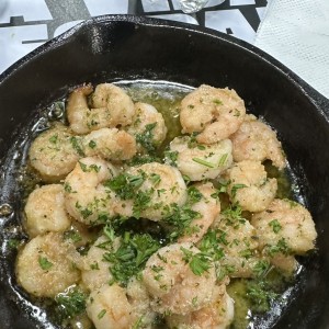 Camarones al ajillo
