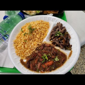 Carne asada y caraotas rojas