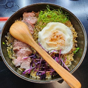 Arroz frito con lomito