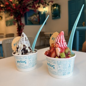 Capita de chocolate y frutas 