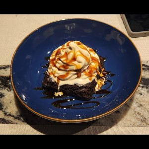 Brownie con helado