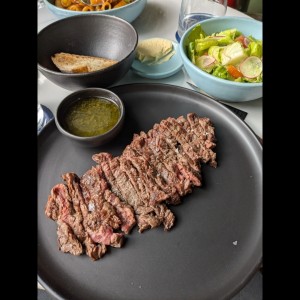 Cecina con chimichurri 