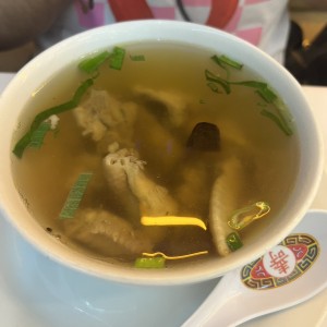 Caldo de Pollo e Hierbas