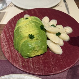 Ensalada aguacate palmito