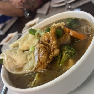 Sopa especial wanton 