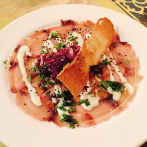 Carpaccio pez espada ahumado perfume asia