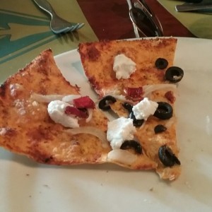 focaccia de queso de cabra y tomates secos