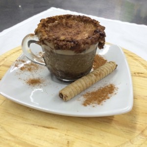 cafe tavola con pirulin