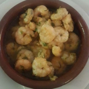 Camarones al Ajillo