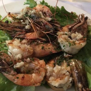 Langostinos al ajillo.