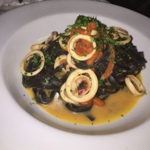 pasta nero de calamares