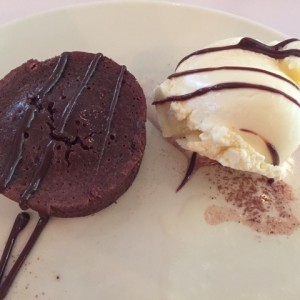 Brownie con helado