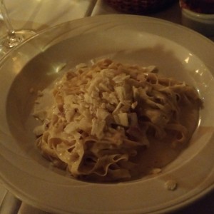 Pasta al grana padano con prociuto
