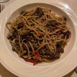 Linguini con Lomito