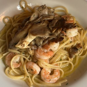Pasta Camaron y Funghi