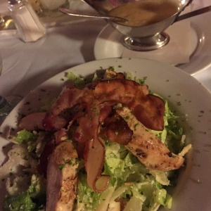 Ensalada cesar con tocineta