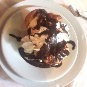 profiteroles con helado