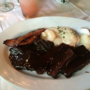 asado con salsa dulce