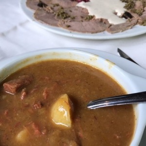 sopa goulash
